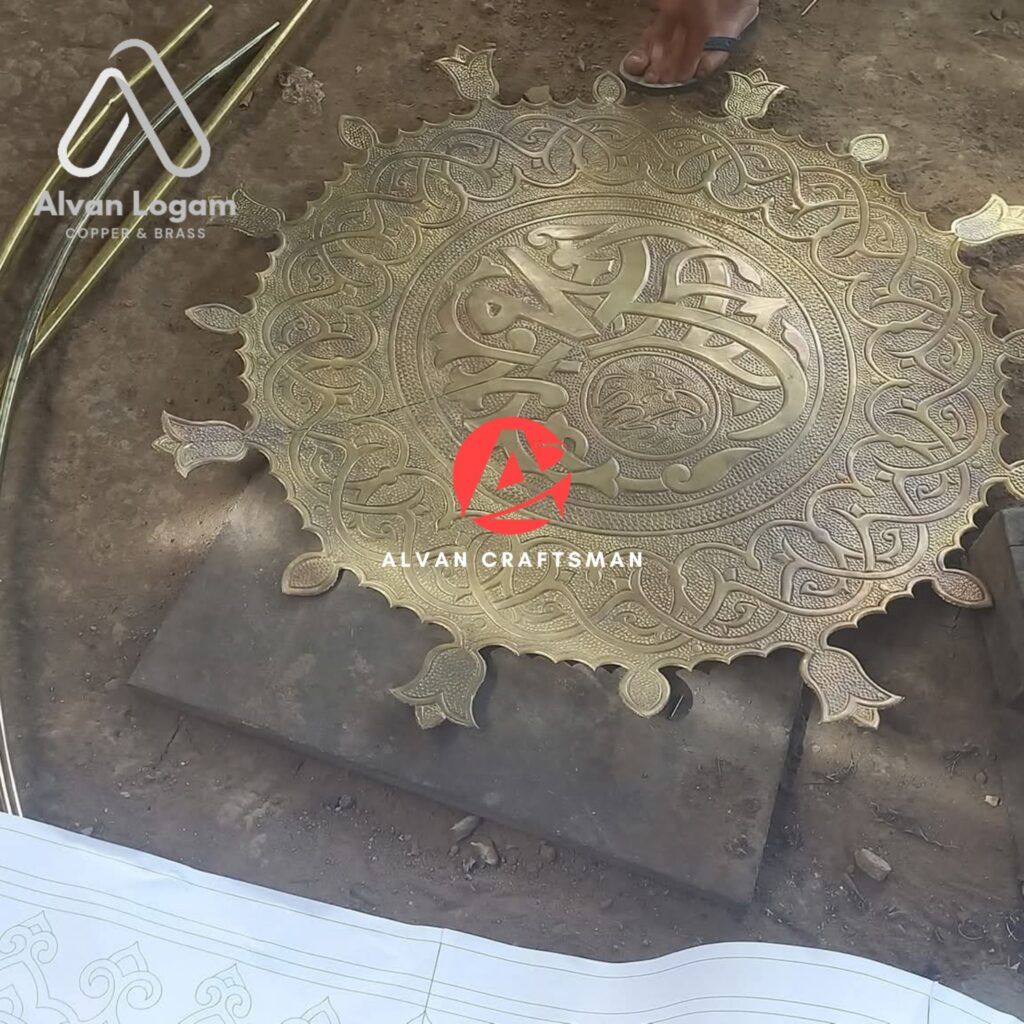 Kaligrafi pintu masjid Nabawi 