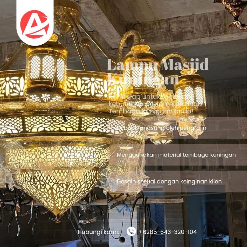 Pengrajin lampu gantung