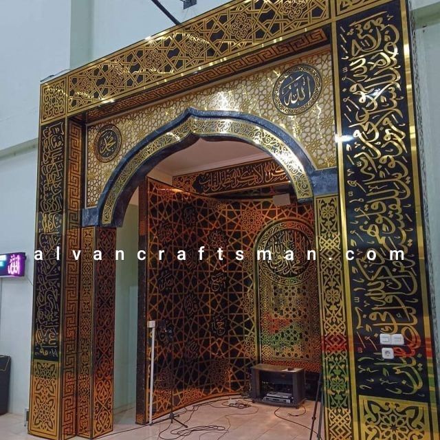 Mihrab masjid kuningan 